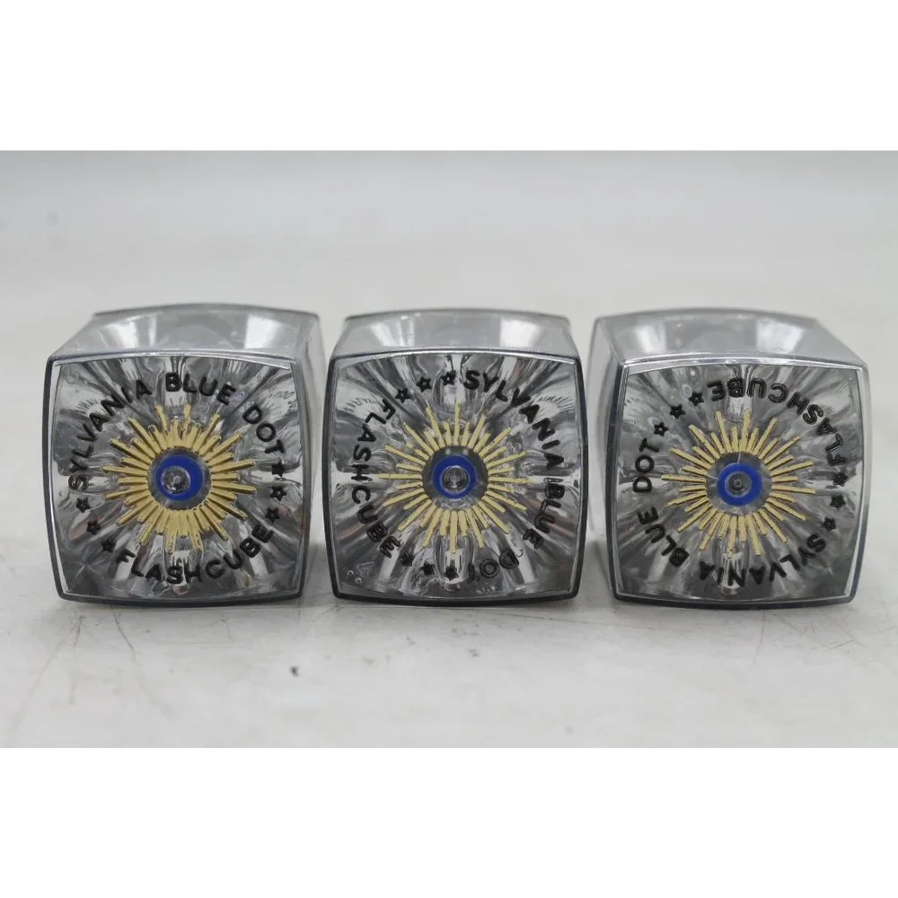 Sylvania Blue Dot Flash Cubes Film Flash Bulb Cubes 3 Cubes 12 Flashes